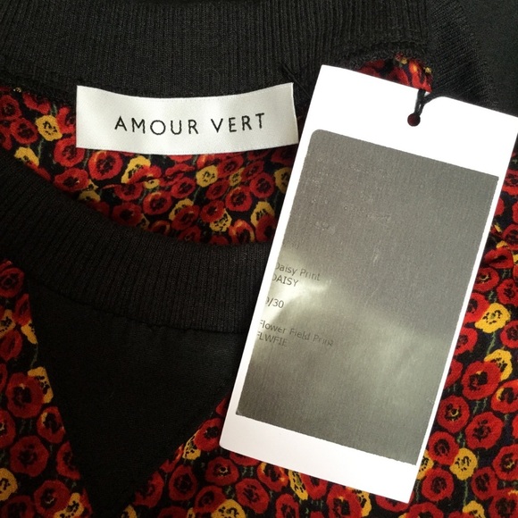Amour Vert Black and Red Flower Field Long Sleeve Top - Picture 4 of 4